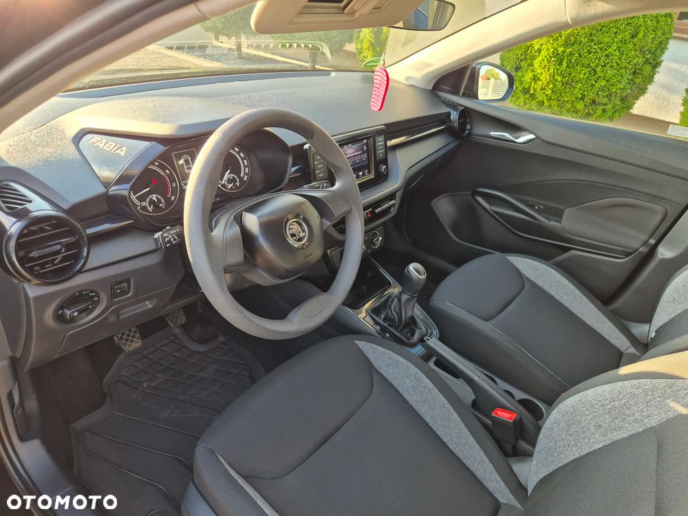 Skoda Fabia 1.0 MPI Active - 19