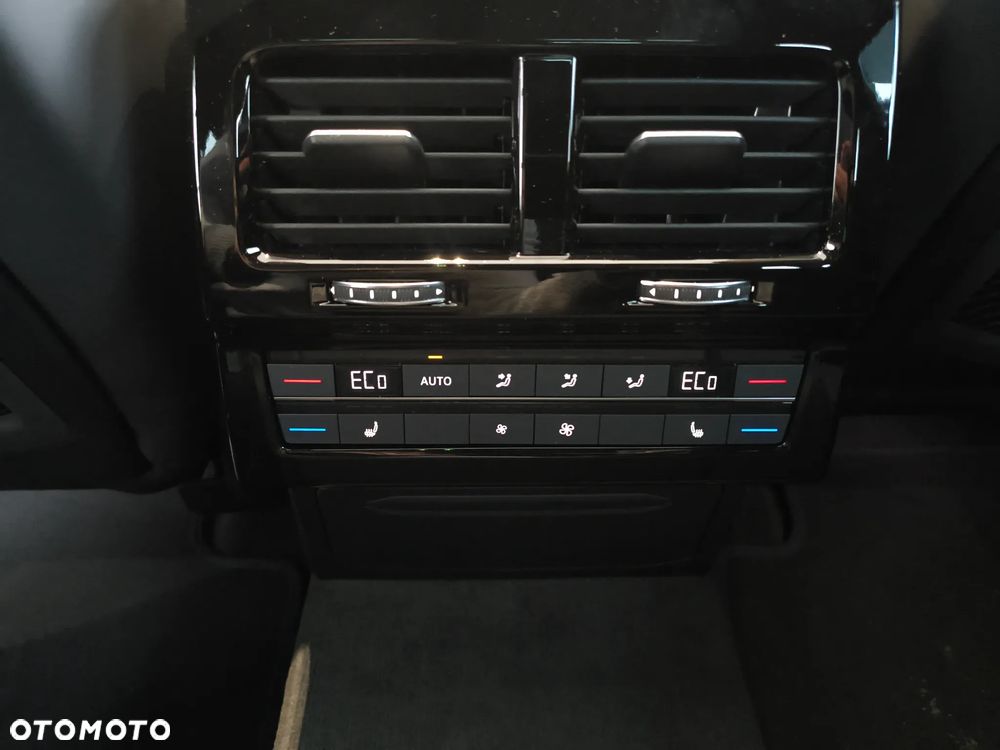 Volkswagen Touareg 3.0 V6 TFSI 4Motion R-Line - 14
