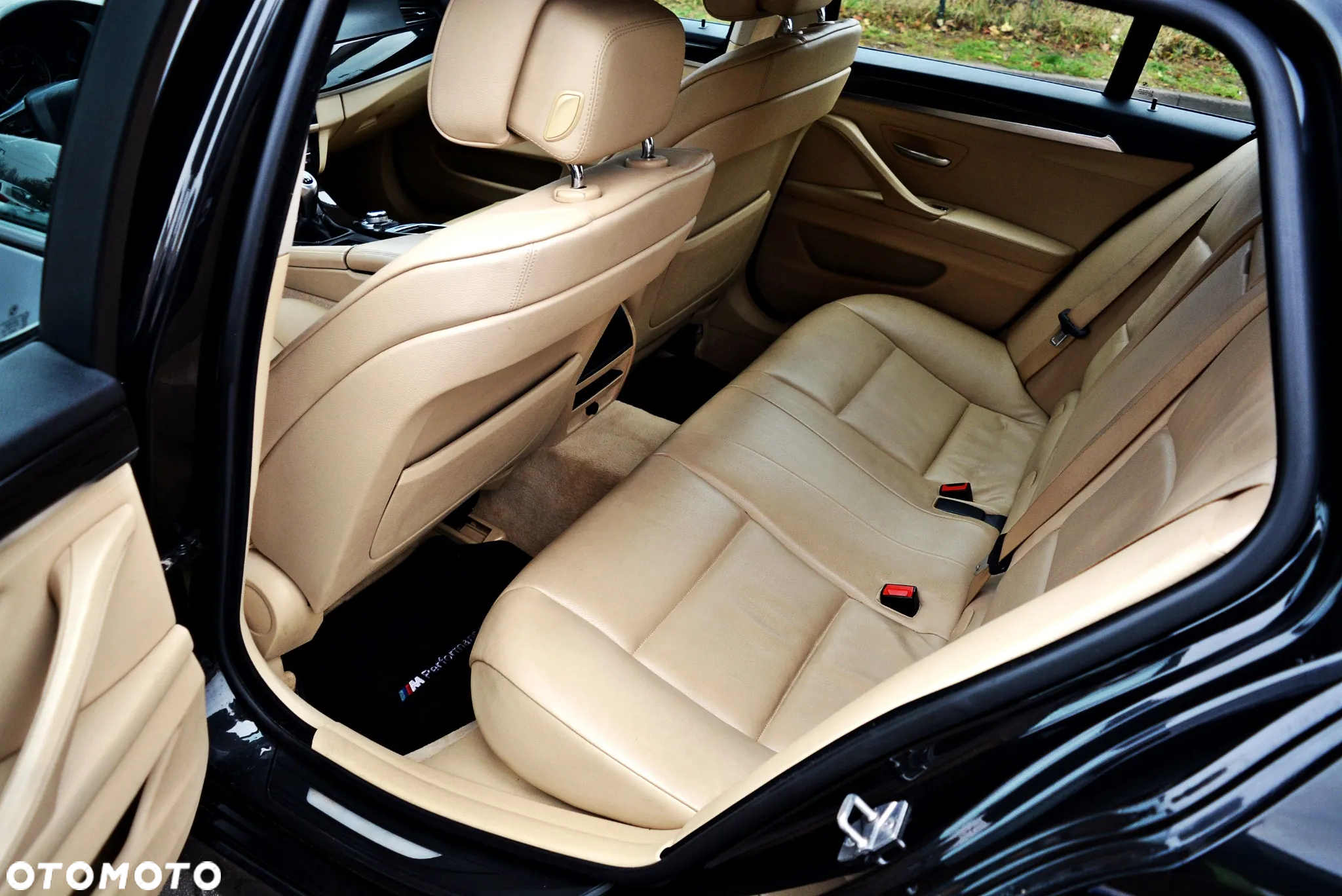 BMW Seria 5 520d Touring - 13