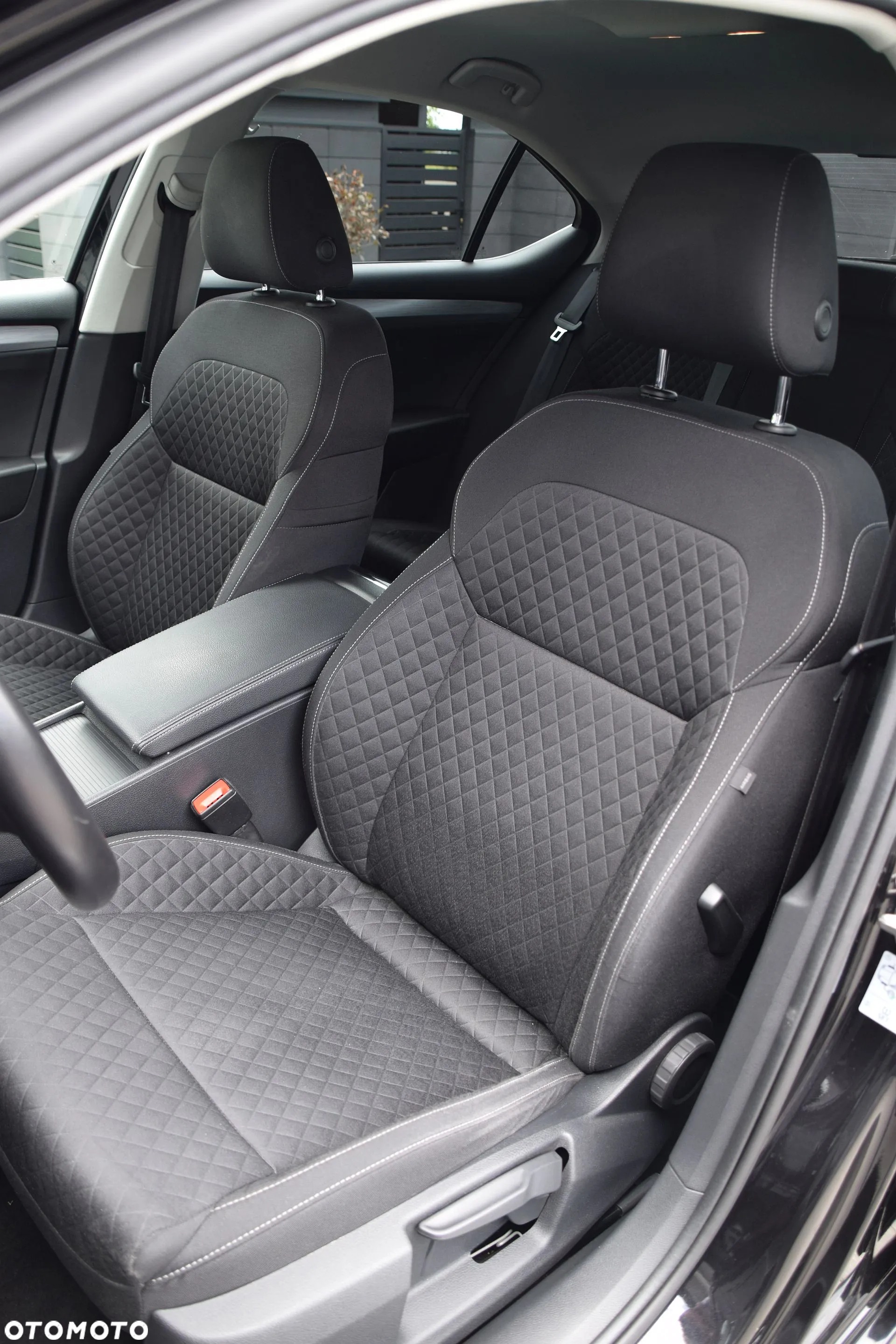 Skoda Superb 2.0 TDI SCR Ambition DSG - 22
