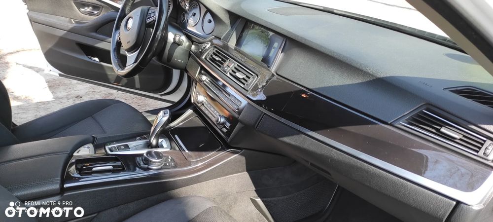 BMW Seria 5 520d Luxury Line - 26