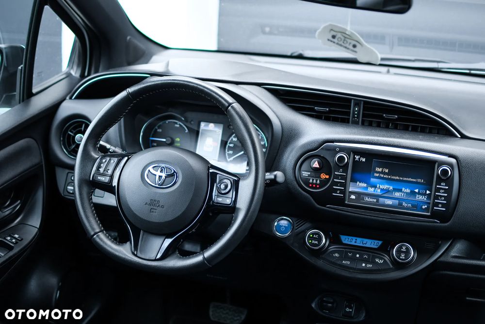 Toyota Yaris Hybrid 100 Premium EU6 - 9