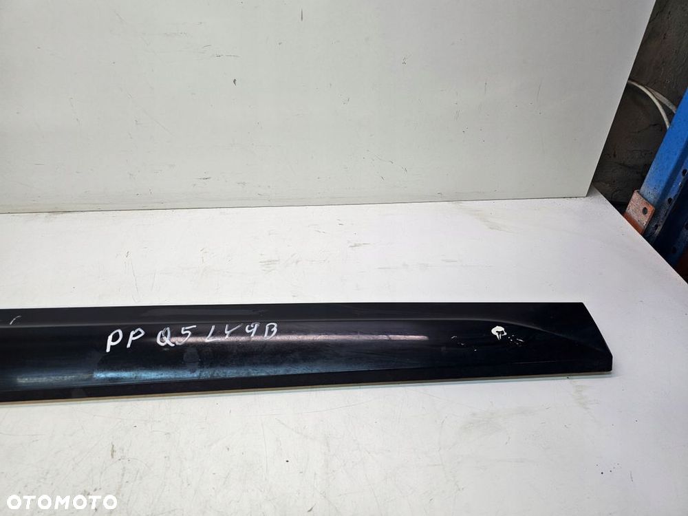 LISTWA DRZWI PRAWY PRZÓD AUDI Q5 8R 8R0853960E LY9B - 2
