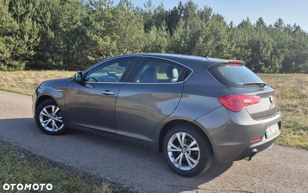 Alfa Romeo Giulietta 1.6 JTDM Distinctive - 2