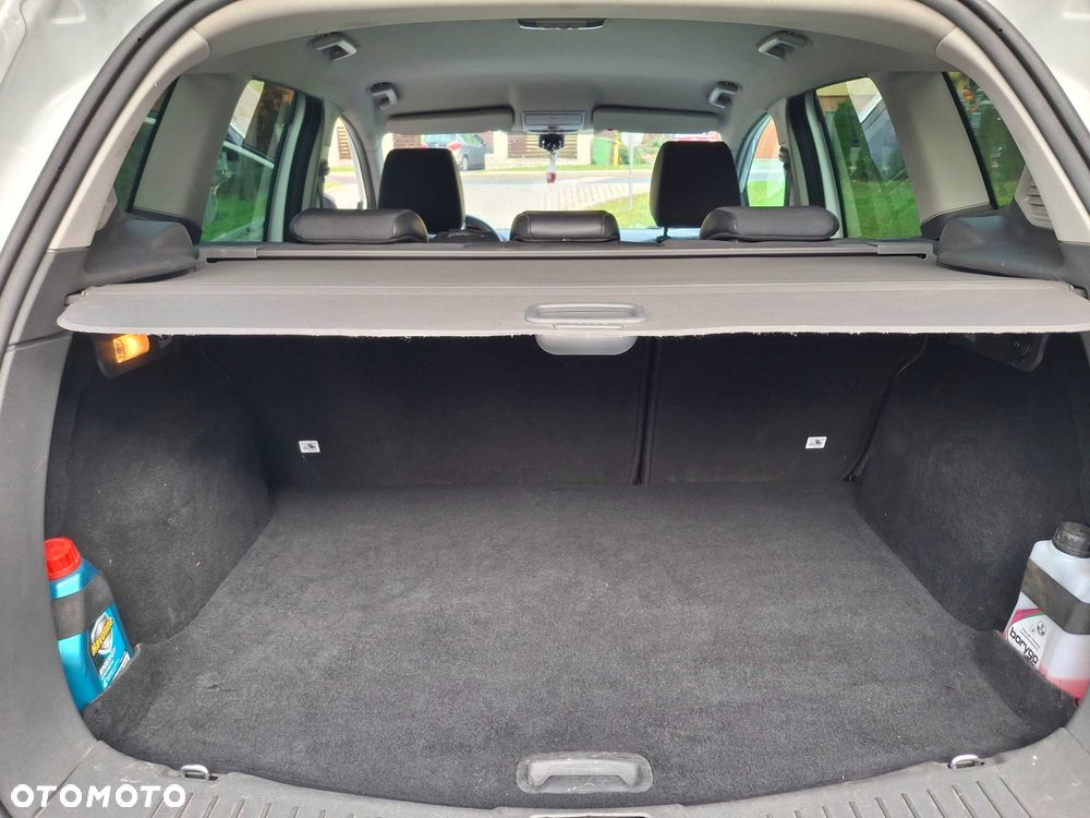 Ford Kuga - 8