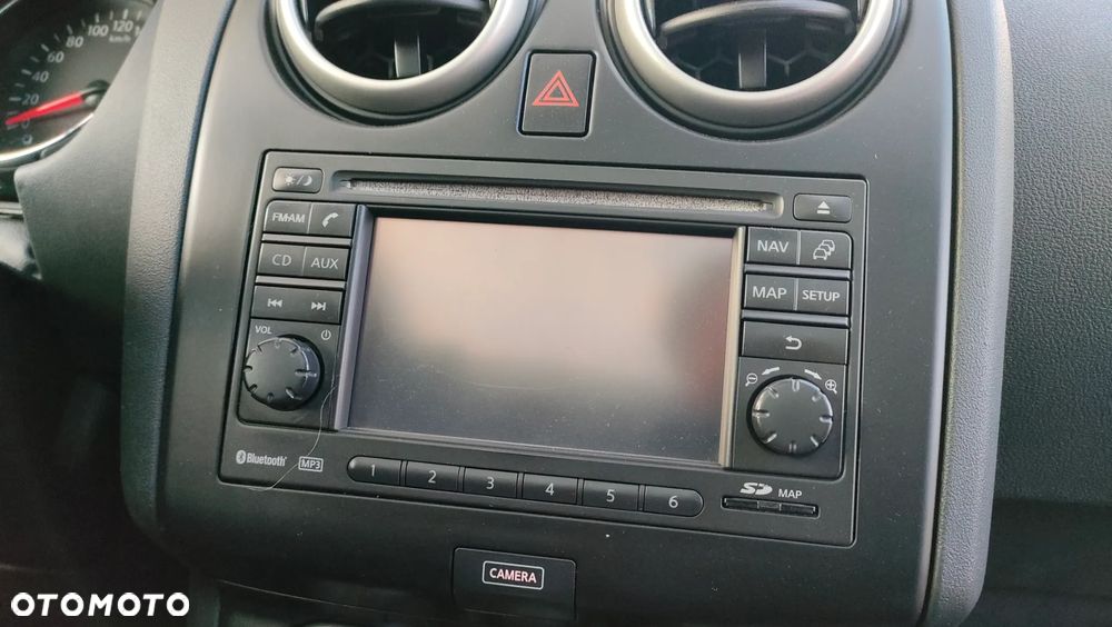 Nissan Qashqai 2.0 dCi 4 x 4 DPF tekna - 11