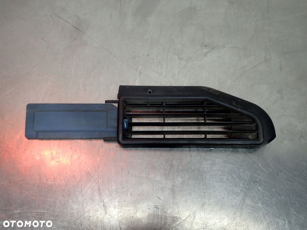 KRATKA NAWIEWU DRZWI LEWA PRZEDNIA VOLKSWAGEN T3 - 2