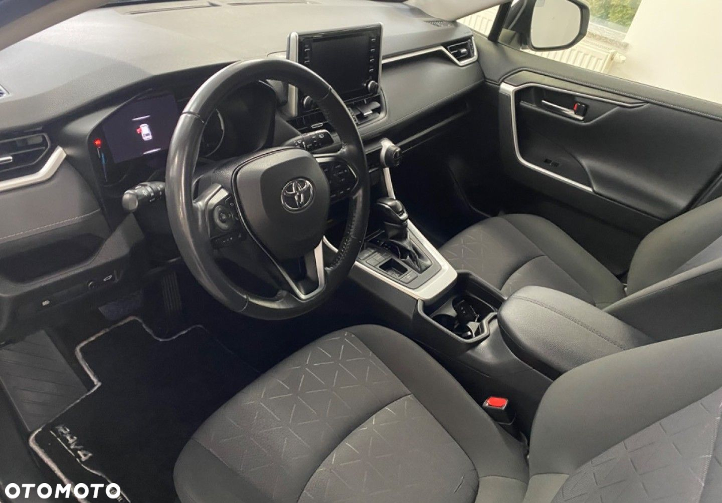 Toyota RAV4 - 12