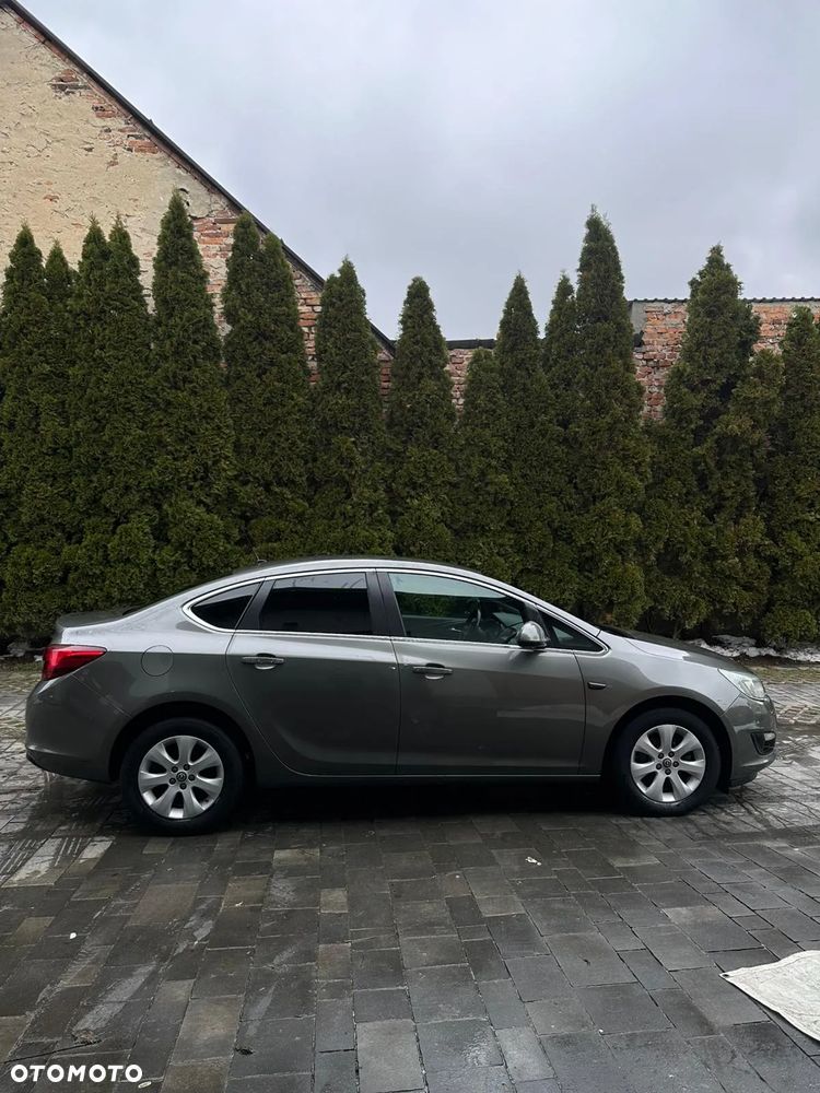 Opel Astra 1.4 T Active - 2