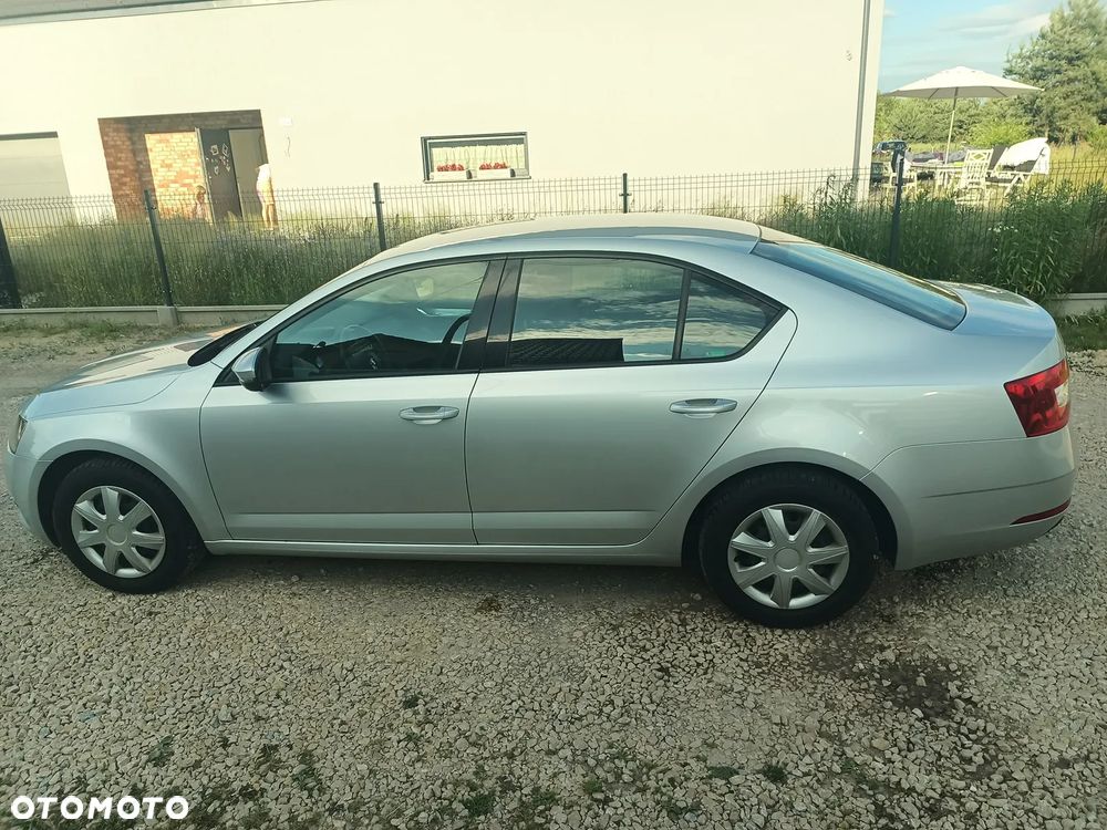 Skoda Octavia 1.6 TDI Ambition - 16