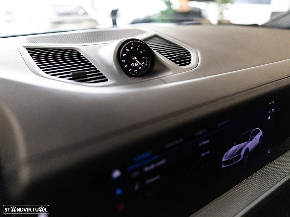 Porsche Cayenne Coupé E-Hybrid - 27