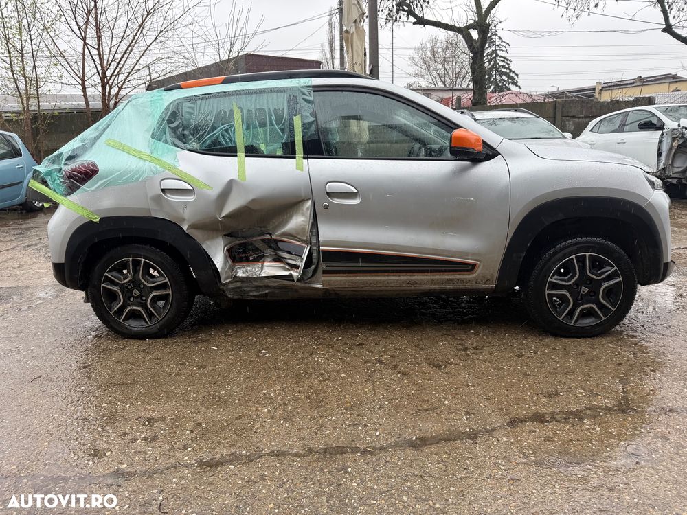 Dacia Spring Expression - 3