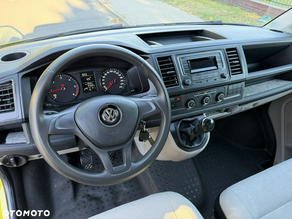 Volkswagen Transporter - 21