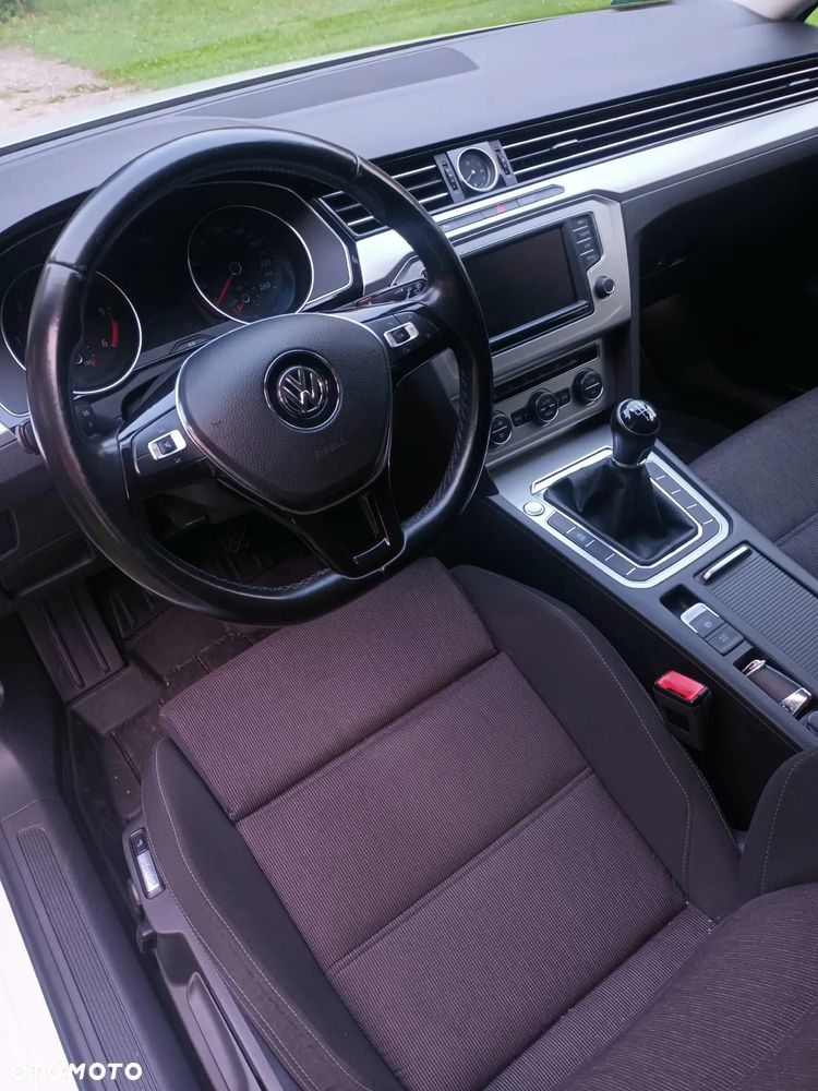 Volkswagen Passat 2.0 TDI BMT Comfortline - 10