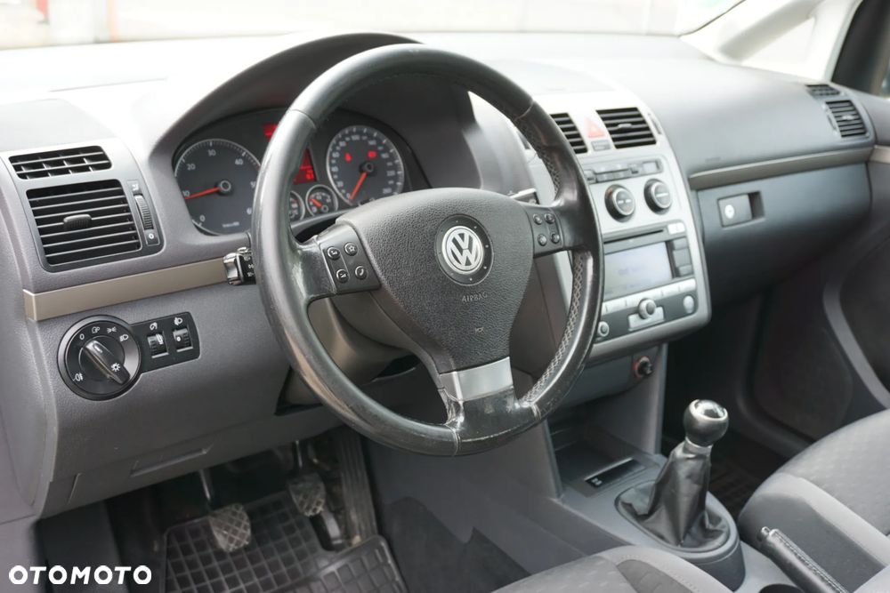 Volkswagen Touran 2.0 TDI Q-Line - 9