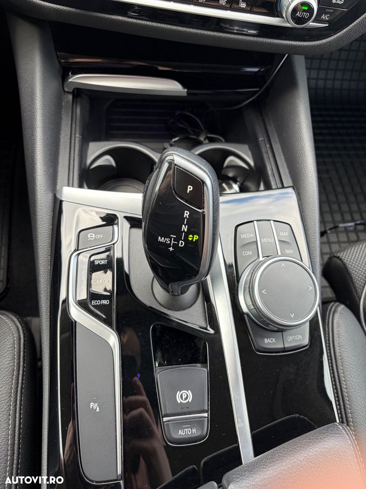 BMW Seria 5 520d Aut. M Sport Edition - 14