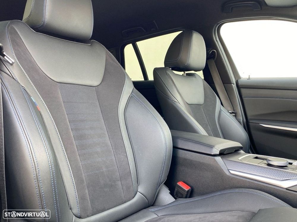 BMW 320 d Pack Desportivo M Auto - 14