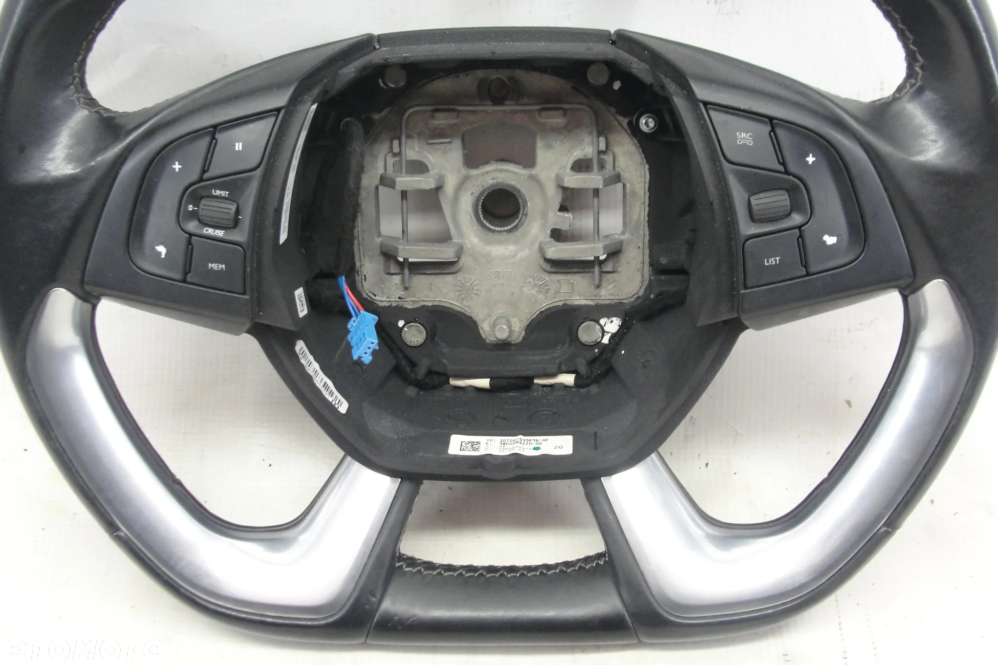 KIEROWNICA MULTIFUNKCYJNA CITROEN DS5 - 2