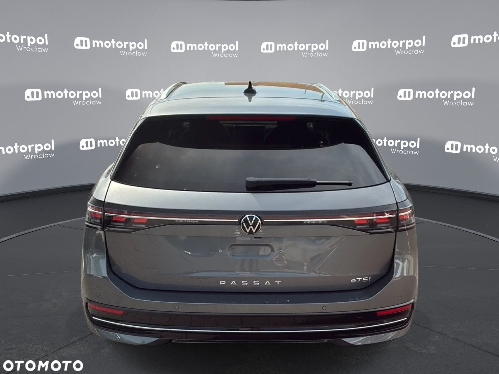 Volkswagen Passat - 9