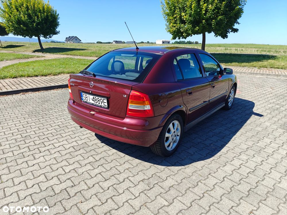 Opel Astra - 10