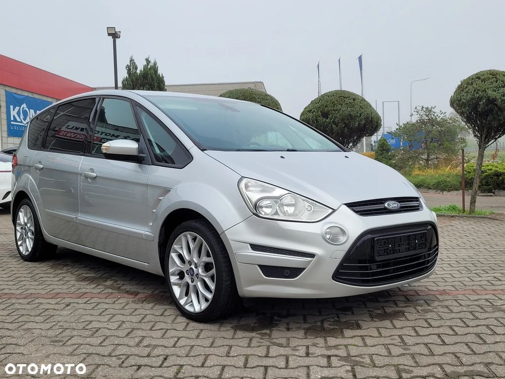 Ford S-Max - 17
