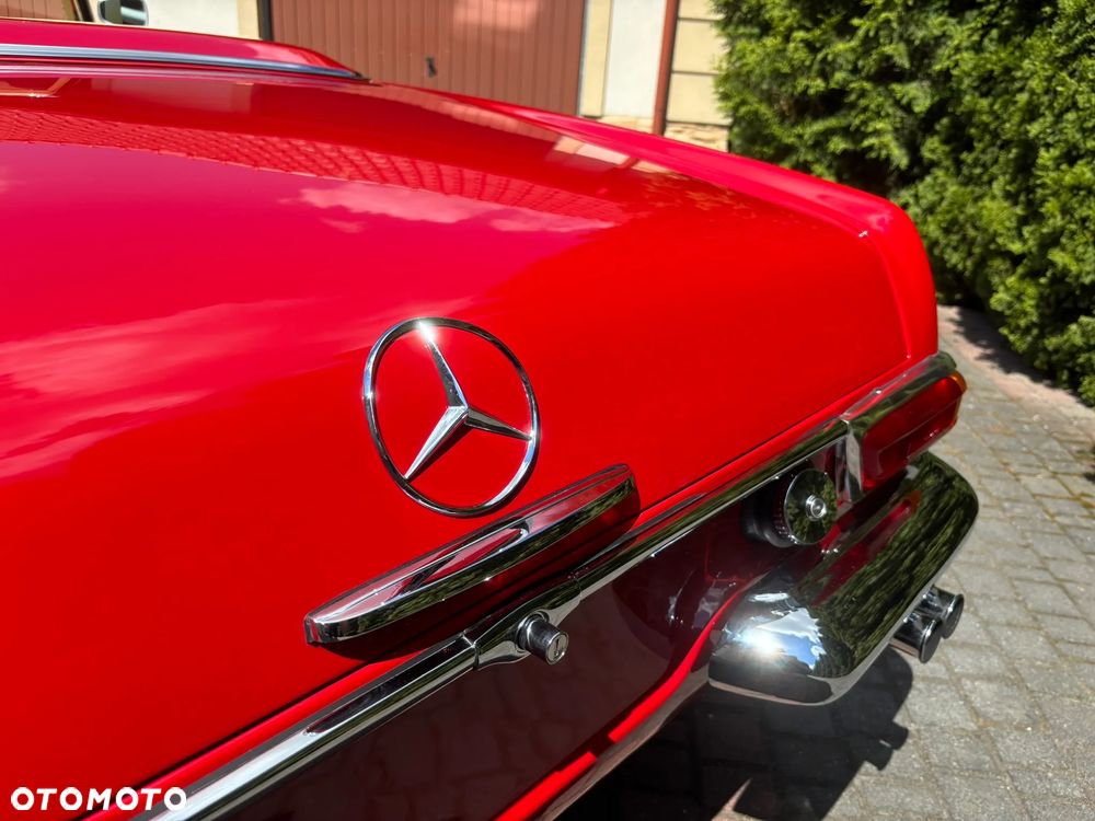 Mercedes-Benz SL - 15
