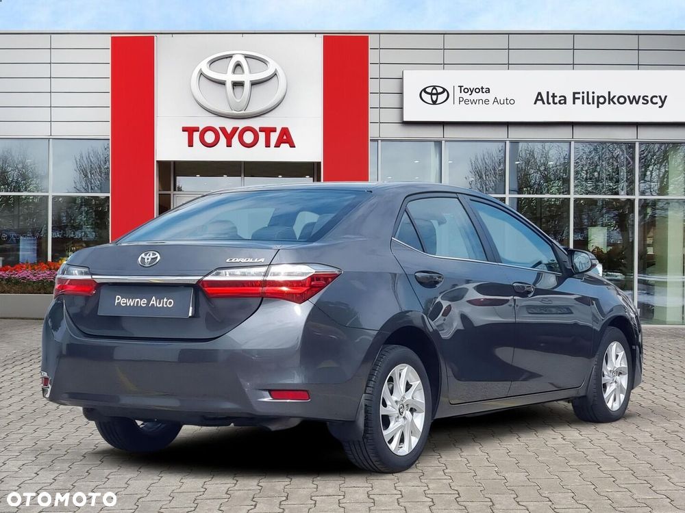 Toyota Corolla - 4