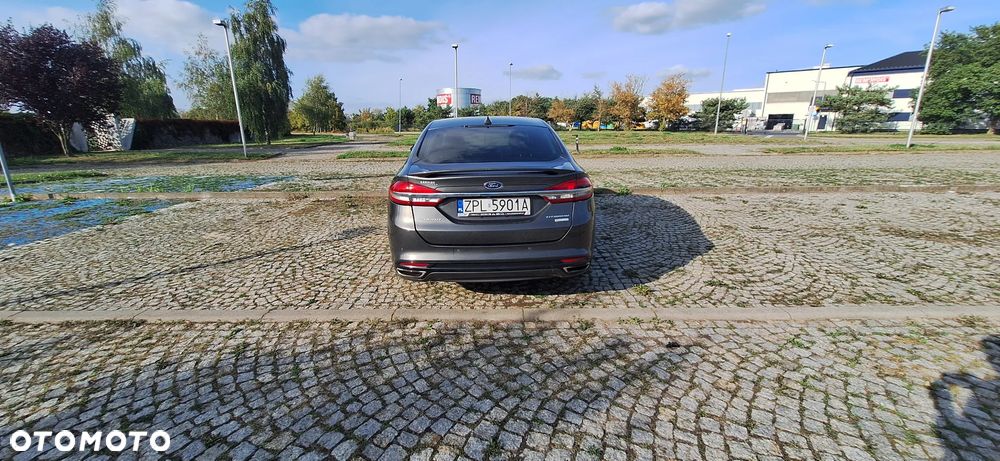 Ford Fusion - 9