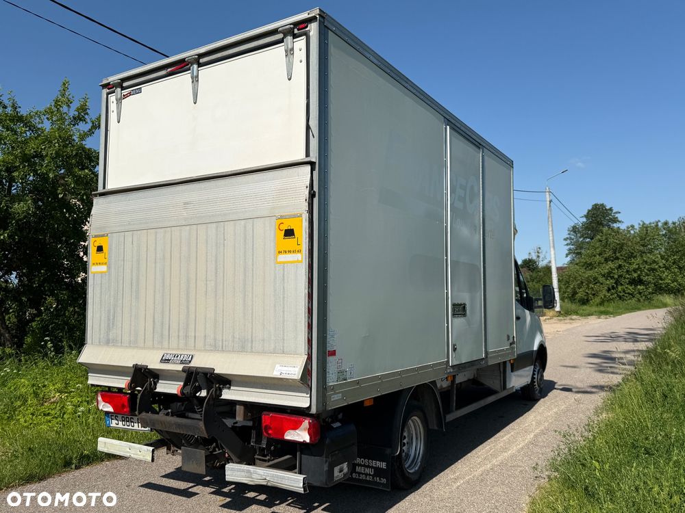 Mercedes-Benz Sprinter - 6