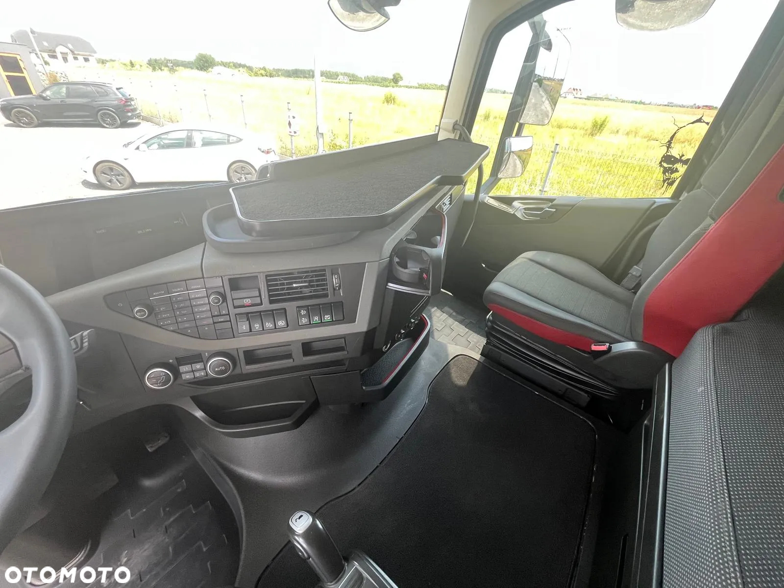 Volvo FH500 / 2021 / NISKI PRZEB / LEKKI 7000 kg / SPROWADZONY Z NIEMIEC - 24