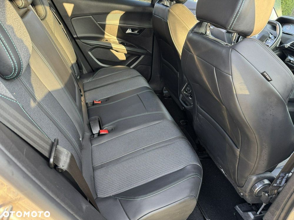 Peugeot 3008 225 e-EAT8 Allure Pack - 13