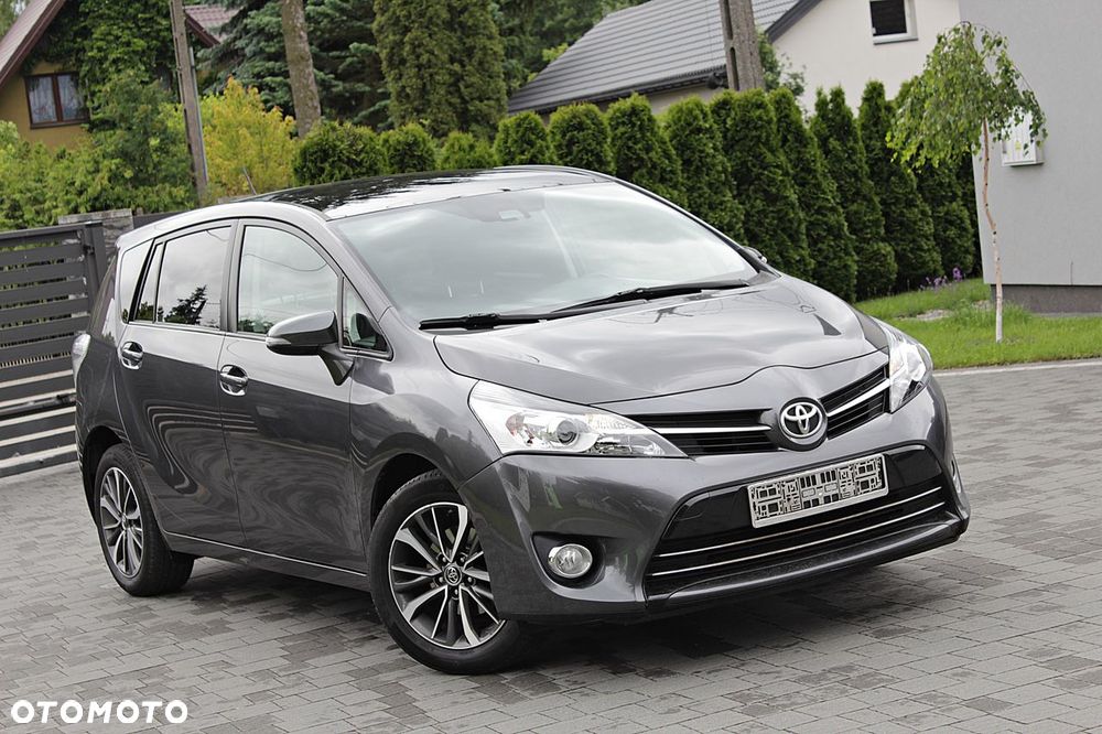 Toyota Verso 1.8 Prestige MS EU6 - 13
