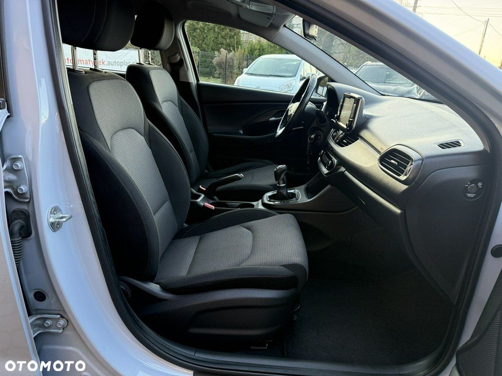 Hyundai i30 1.4 BlueDrive Comfort - 24