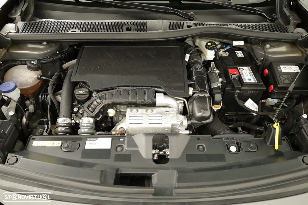 Peugeot 2008 1.2 PureTech Allure EAT8 - 25