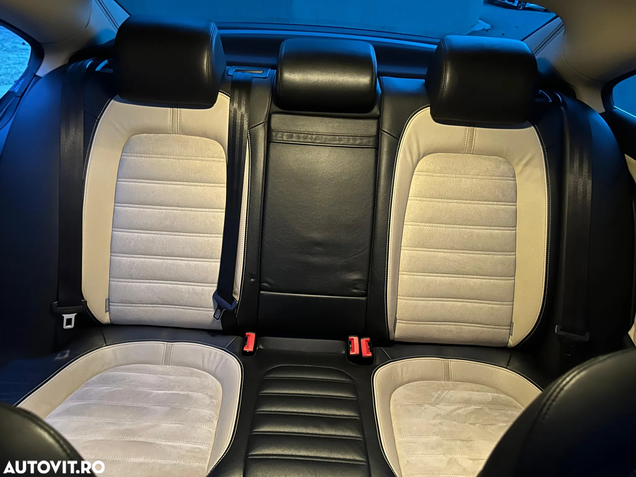 Volkswagen Passat CC 2.0 TDI DSG - 28