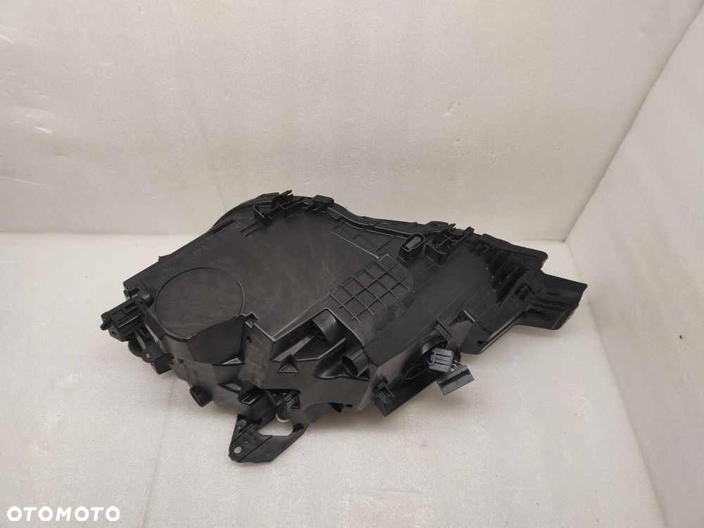 volvo xc60 ii mid led lift lampa prawy przód 32404710 - 9