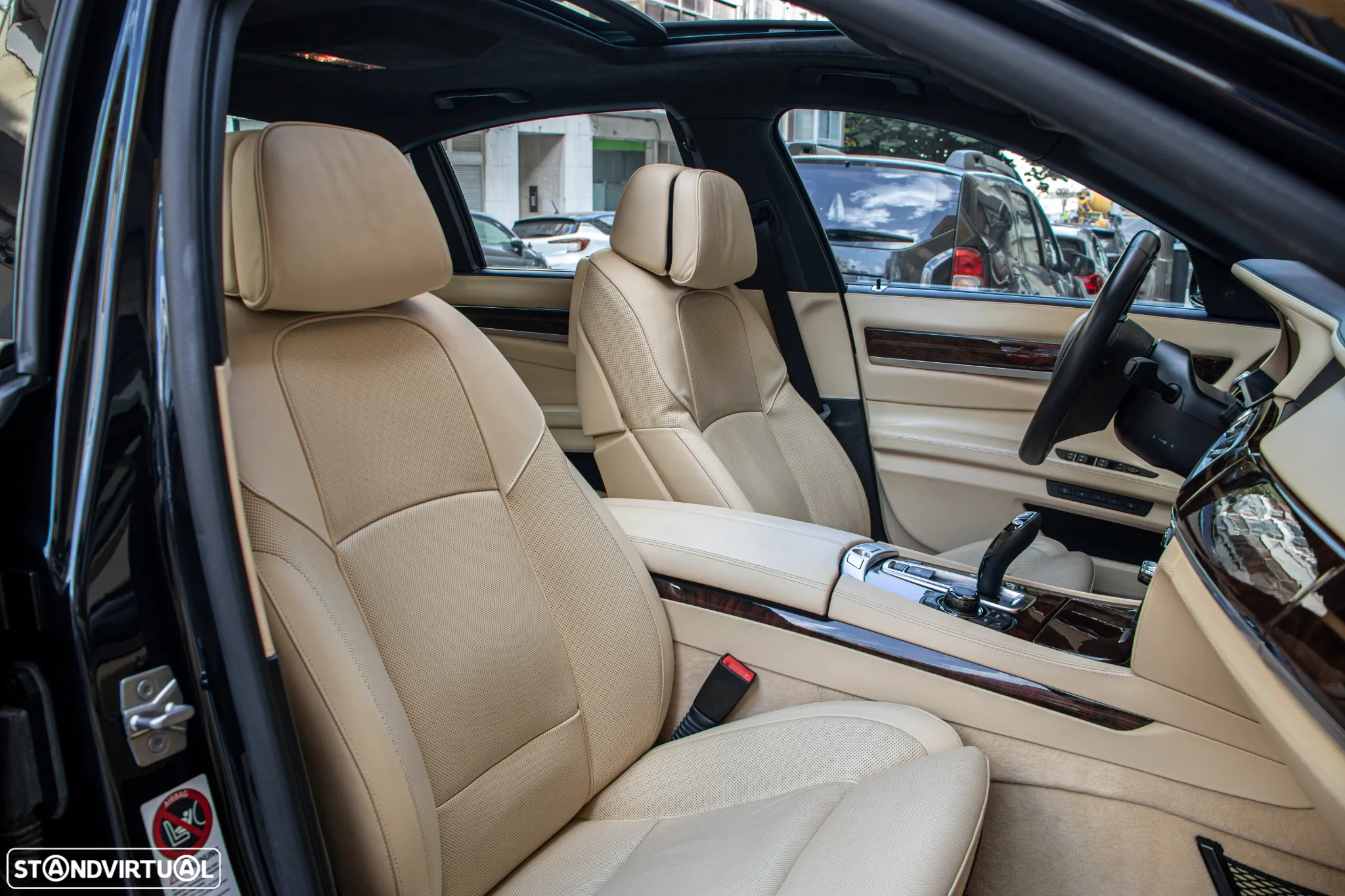 BMW 760 i - 35