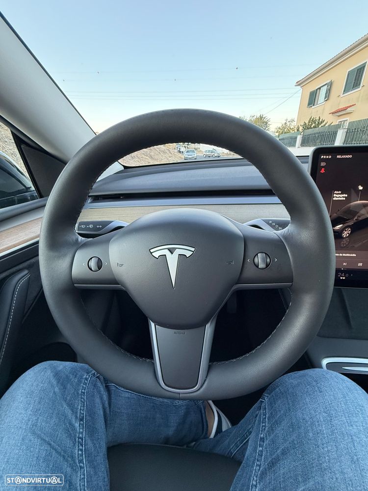 Tesla Model Y Standard - 13