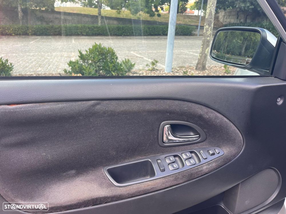 Volvo V40 1.6 Base - 6