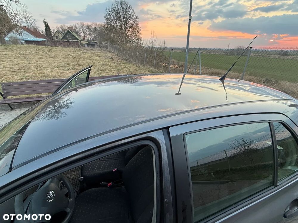 Toyota Yaris 1.3 Terra - 19