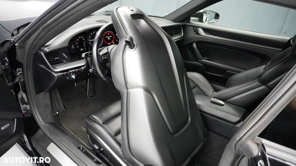 Porsche 911 Carrera PDK - 19