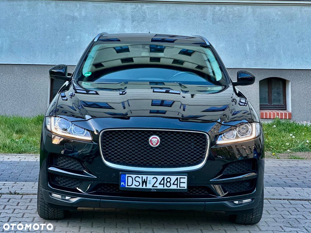 Jaguar F-Pace 20d AWD Prestige - 4