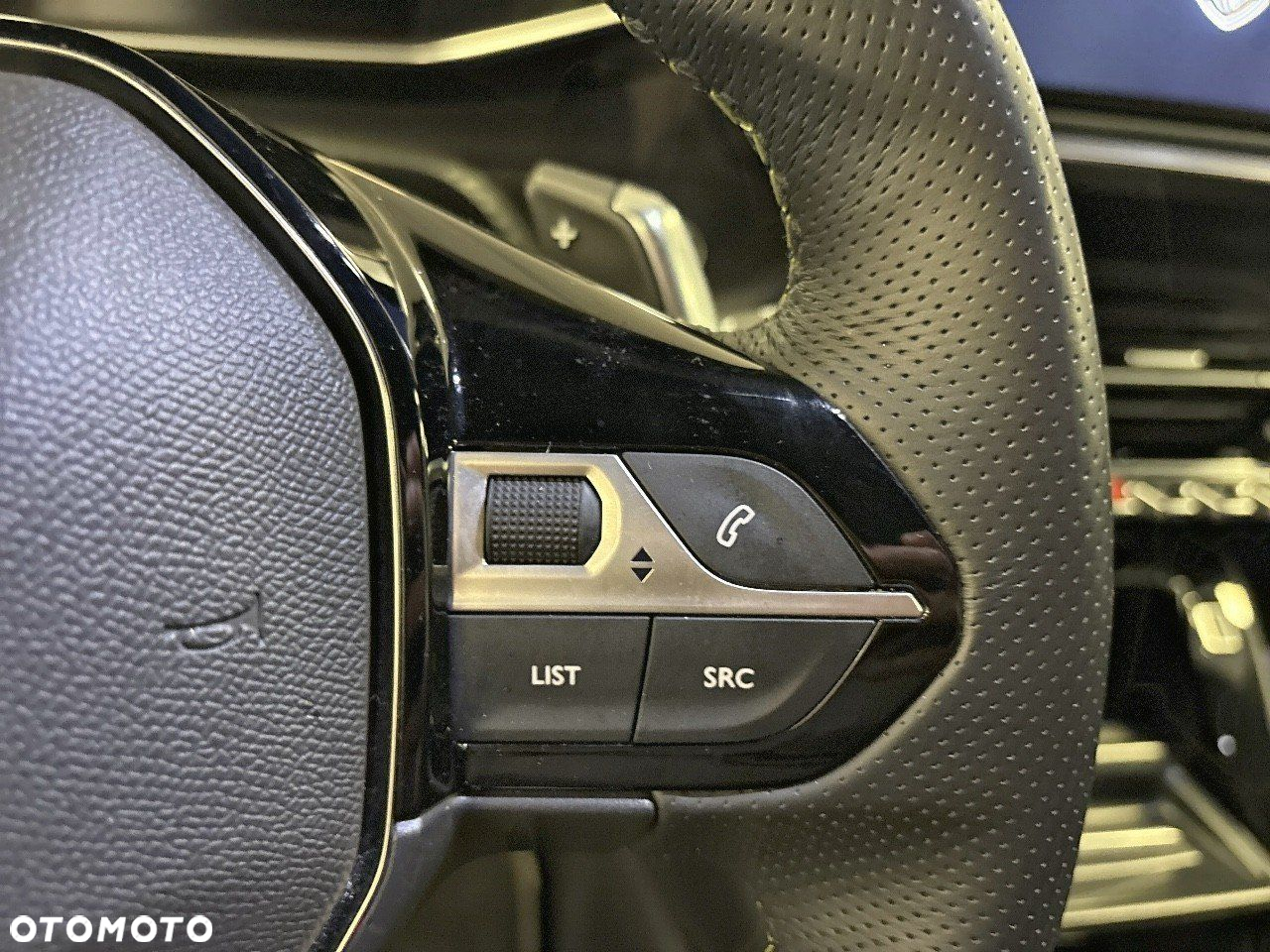 Peugeot 2008 1.2 PureTech GT S&S EAT8 - 17