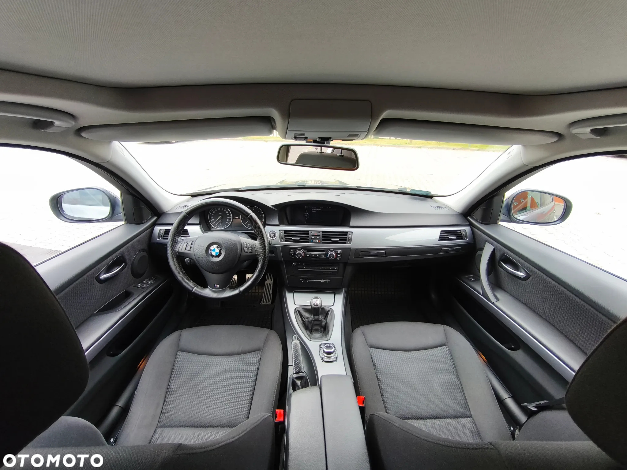 BMW Seria 3 320i - 9