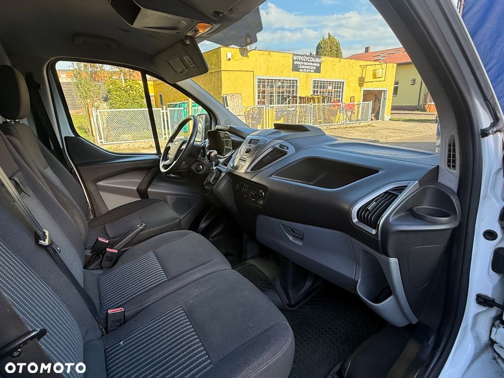 Ford Transit Custom - 11