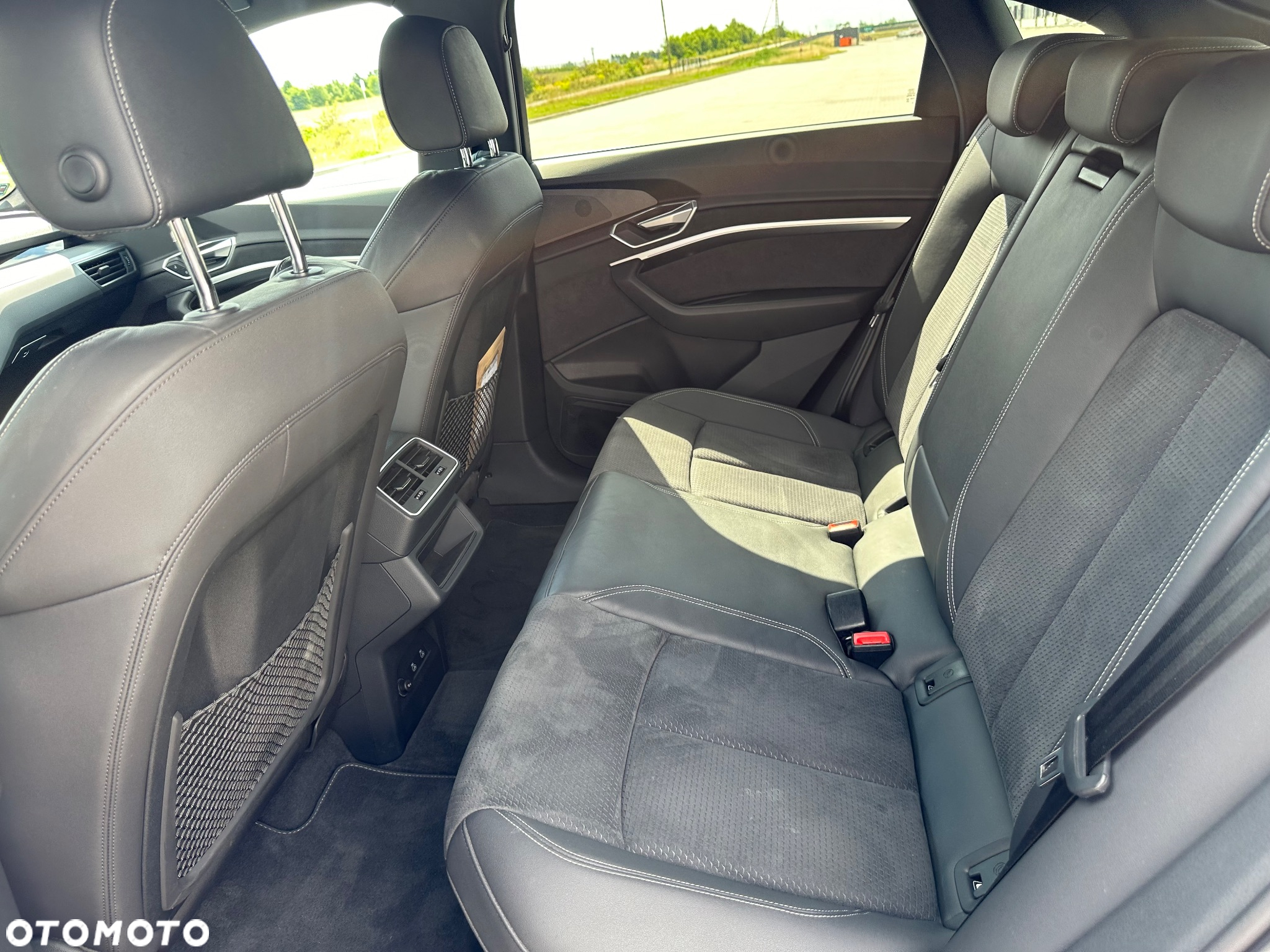 Audi e-tron 55 Quattro S Line - 16