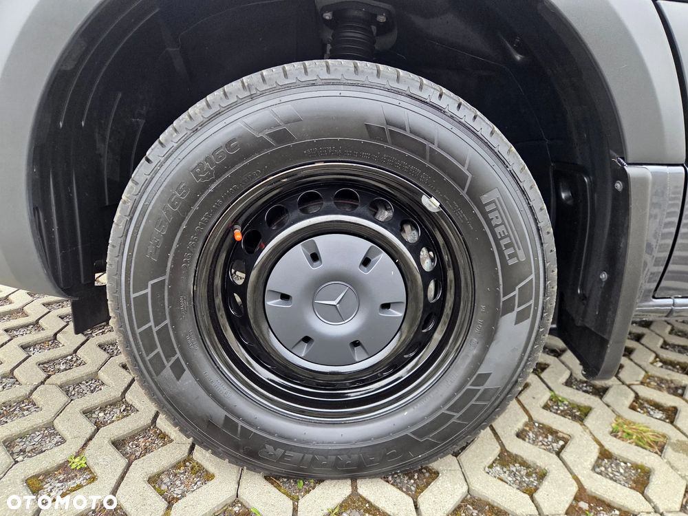 Mercedes-Benz Sprinter - 38