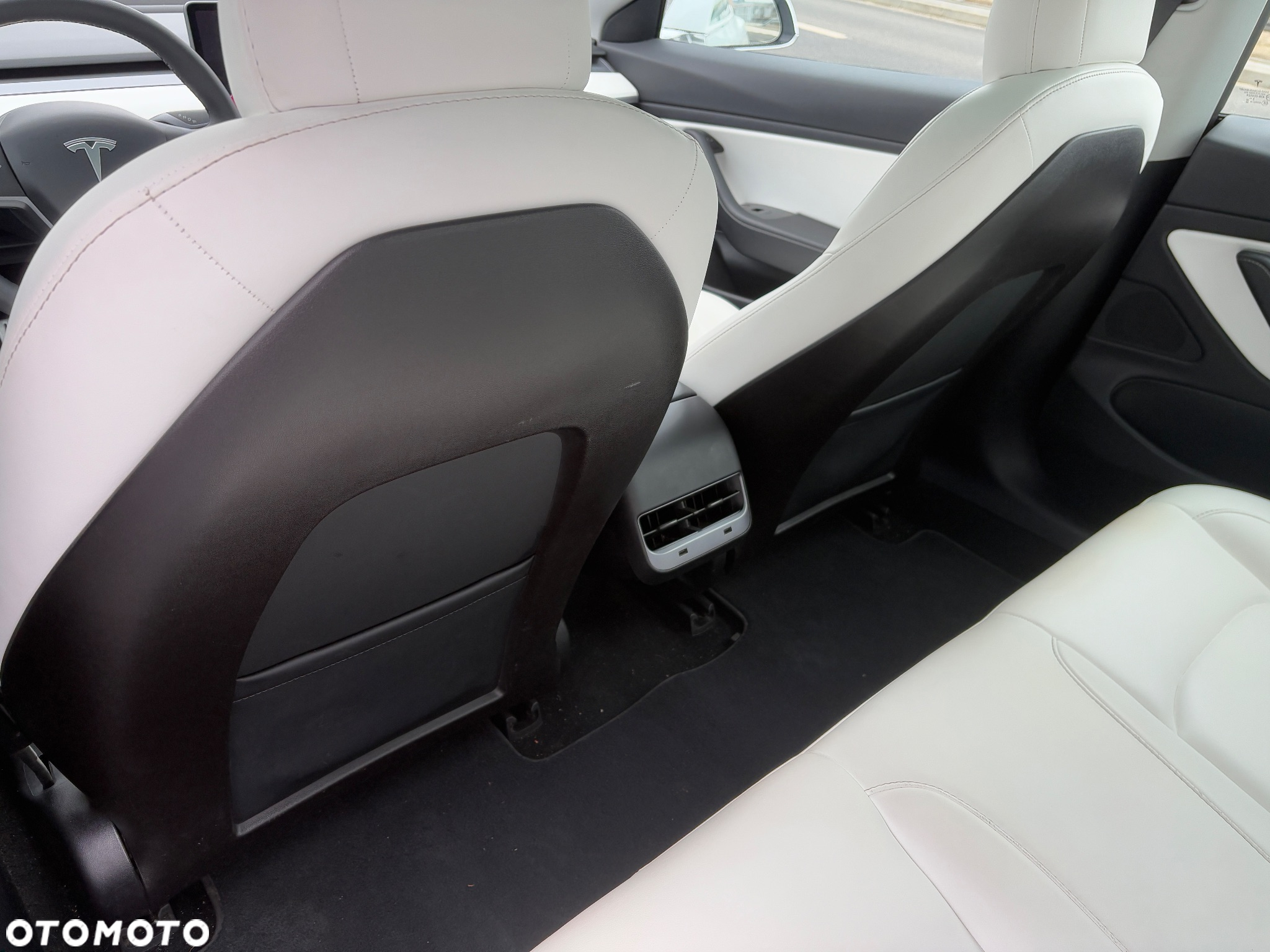 Tesla Model 3 Langstreckenbatterie Allradantrieb Dual Motor - 17