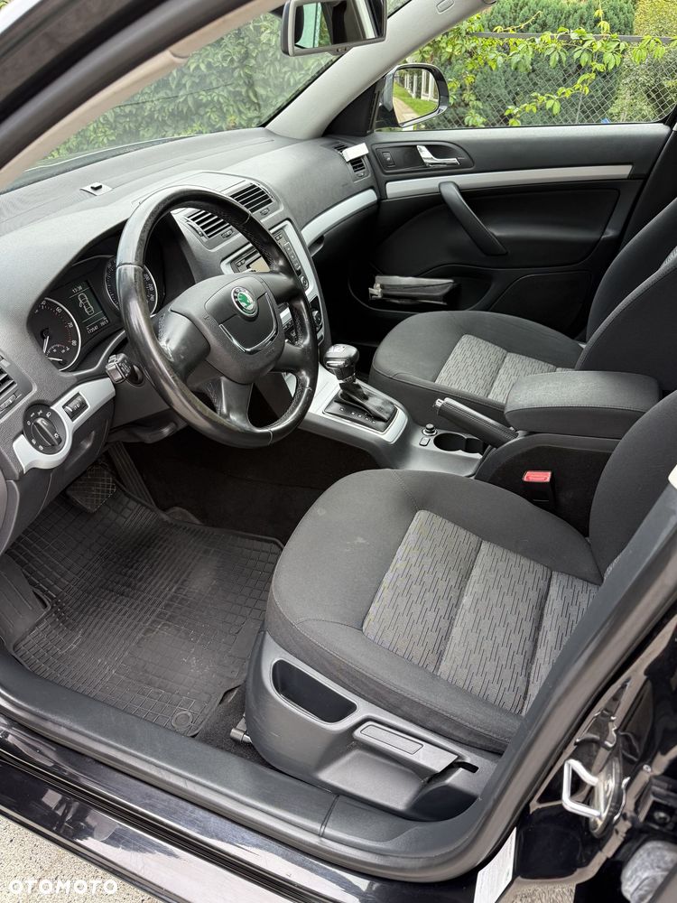 Skoda Octavia 1.4 TSI Ambition DSG - 6
