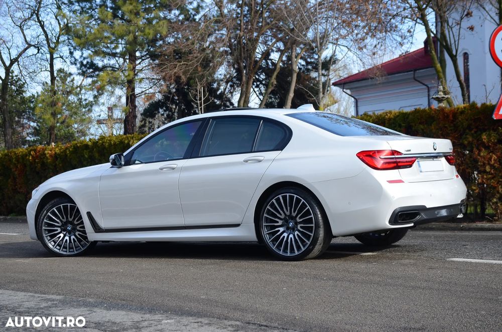 BMW Seria 7 750i xDrive - 2